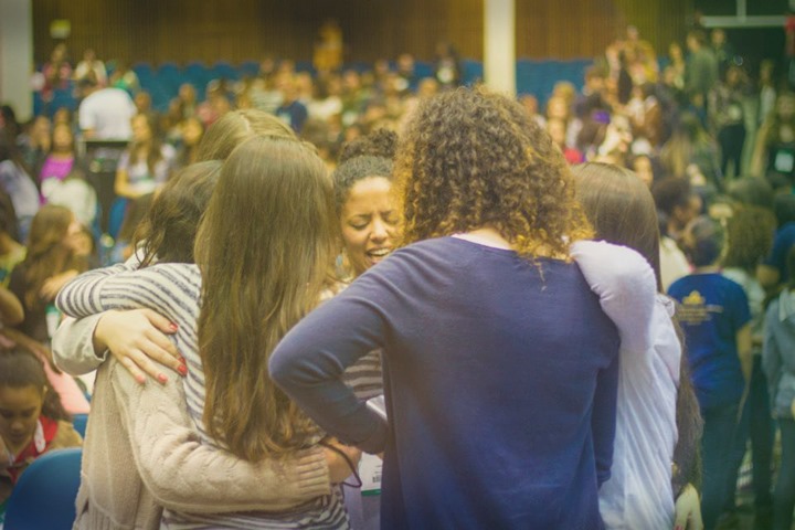 A Importância de se Ter Amigos na Igreja em 8 lições – Série Vida Social (4)
